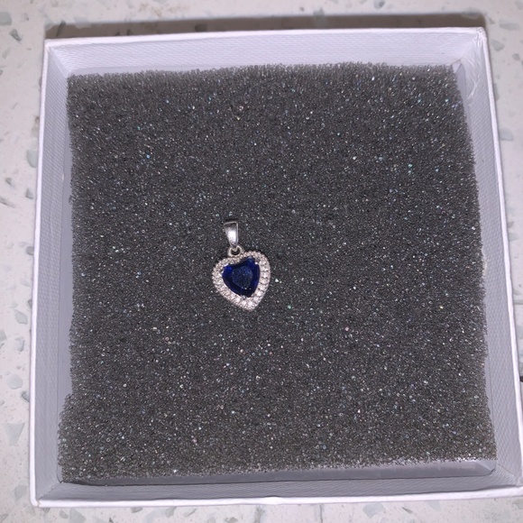 Titanic Heart Of The Ocean-inspired Simulated Blue Sapphire & White CZ Pendant - Picture 1 of 3